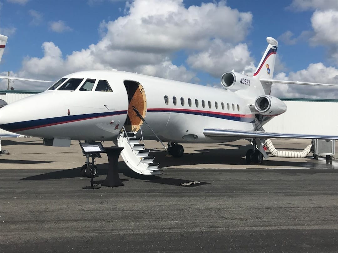 Modern business jets requiring optimized hangar space