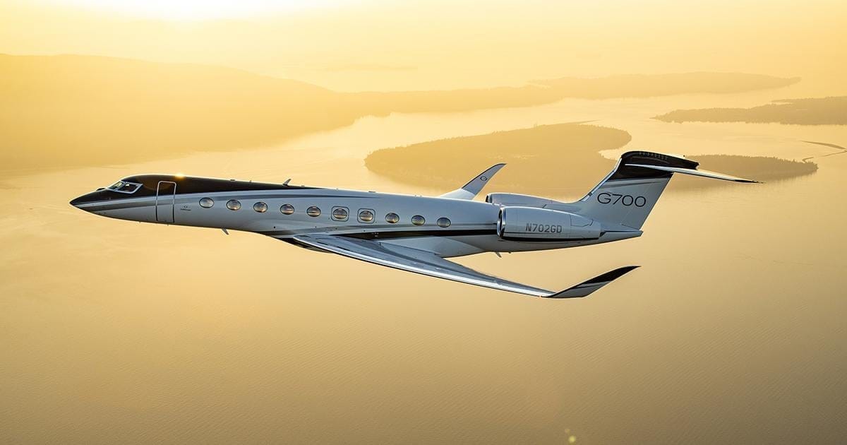 Gulfstream G650 business jet on ramp showing 36-degree swept wing geometry that creates wingtip blind spots during FBO ground towing
